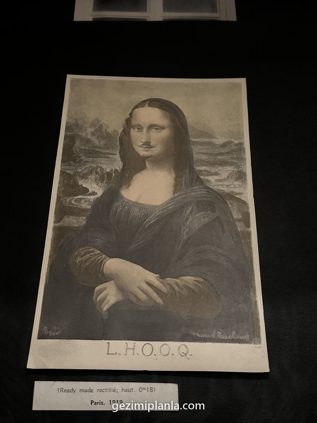 Dali Muzesi'nde L.H.O.O.Q.