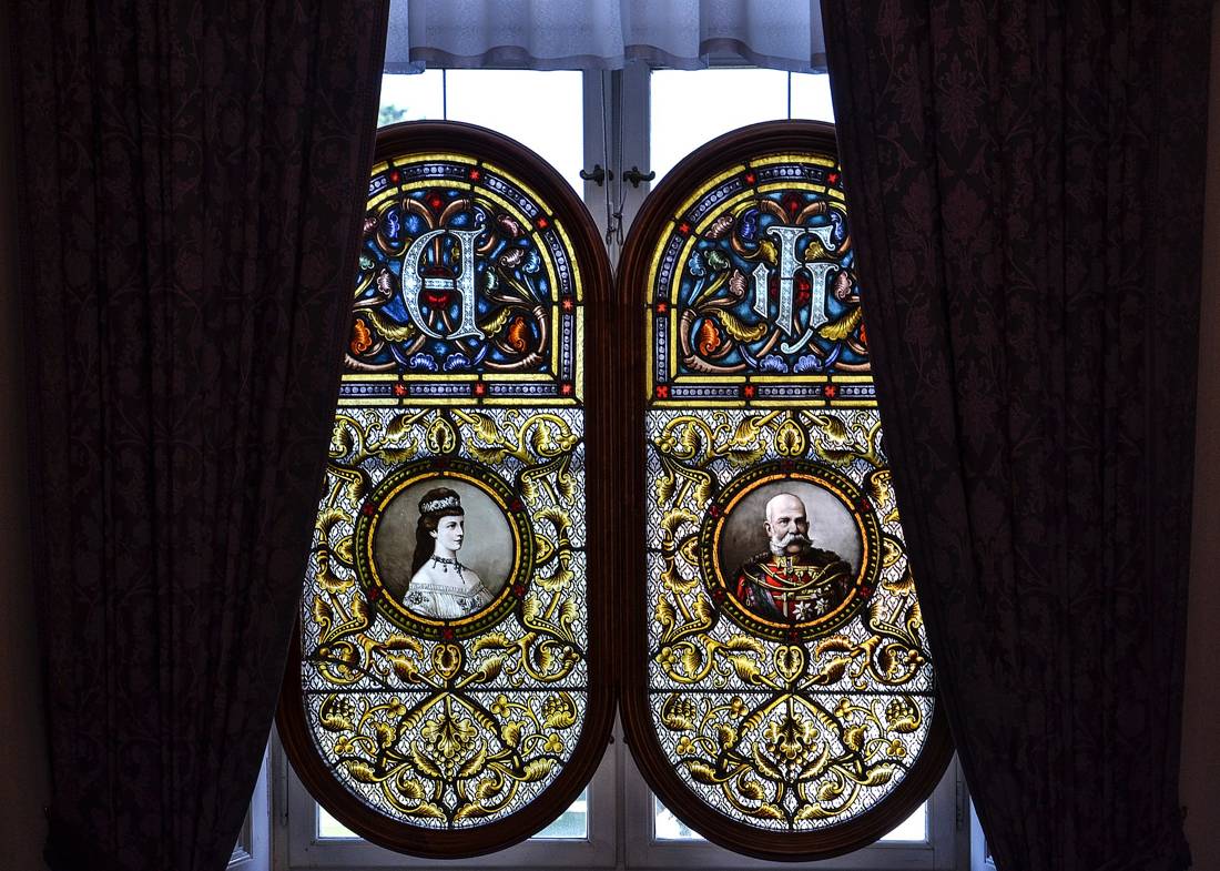 Sarayın şapelindeki vitray