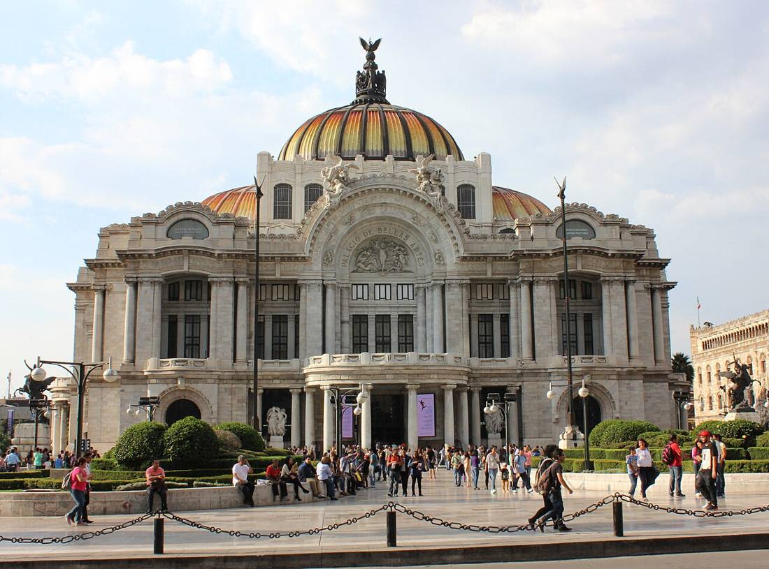 Palacio de Bellas Artes'in mermer cephesi