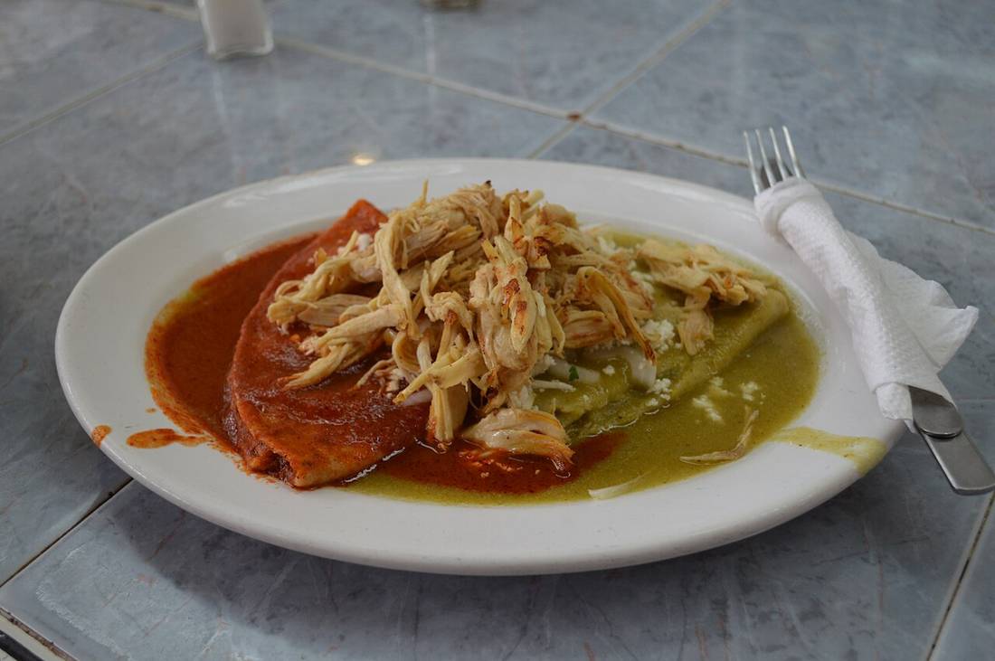 Oaxaca mutfağından mole tabağı