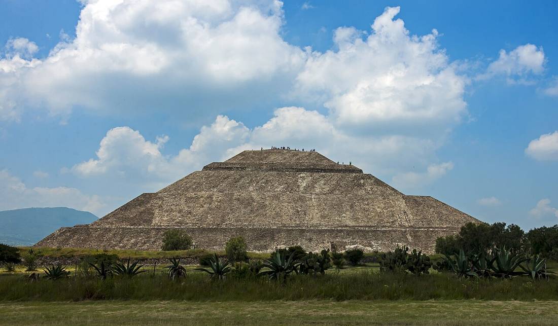 Teotihuacán'da Güneş Piramidi