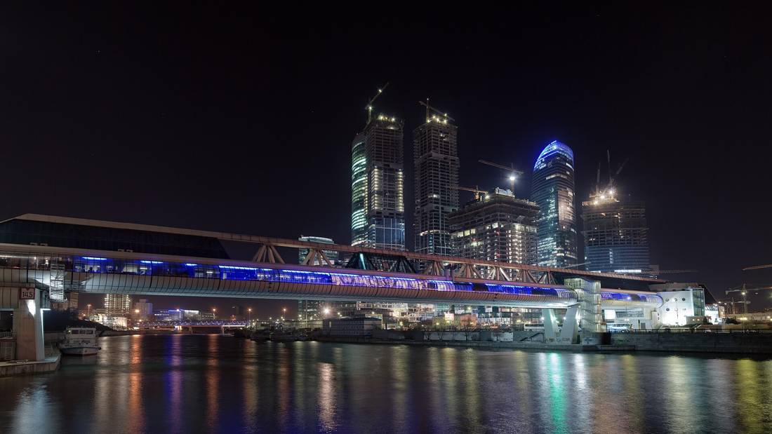 Gece Bagration köprüsü ve Moskova City