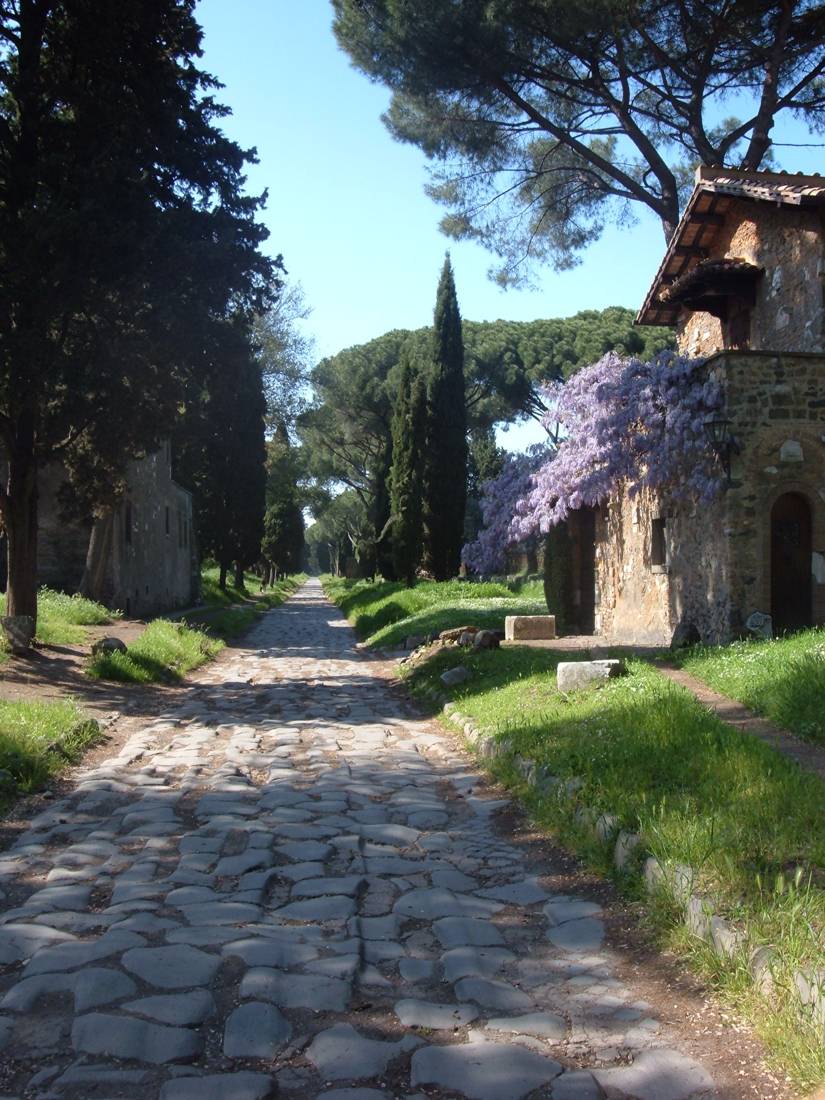 Via Appia Antica'nın taş döşemesi
