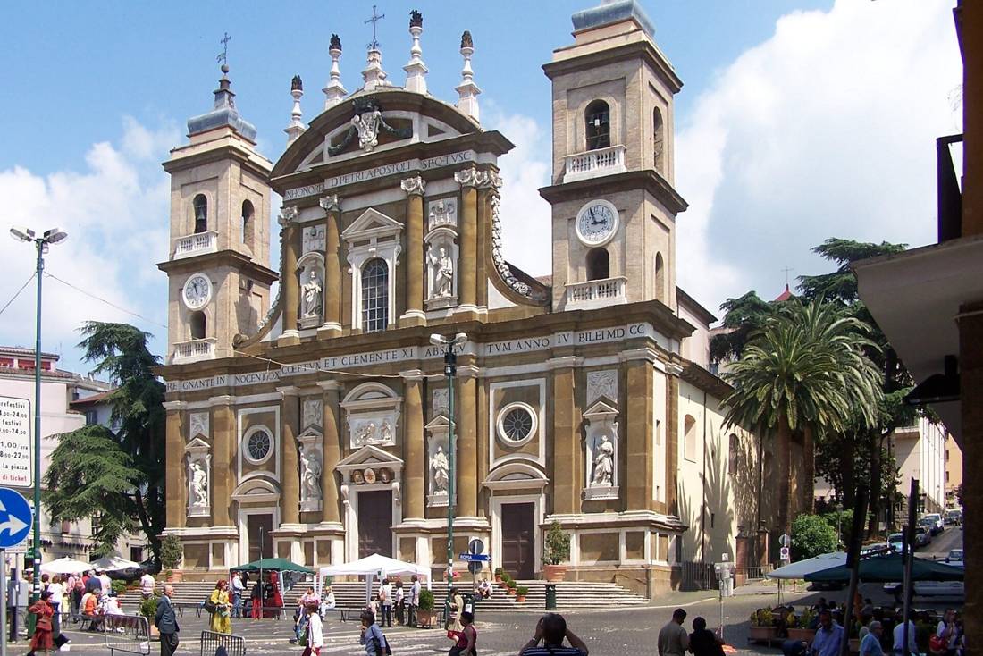 Frascati'de meydan ve kilise