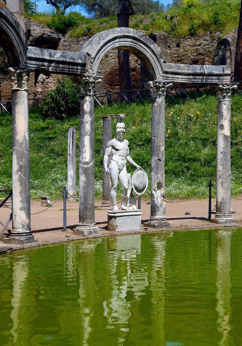Villa Adriana'da Canopus havuzu