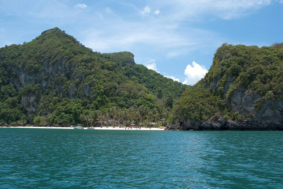 Ang Thong Deniz Milli Parkı'nın kireçtaşı adaları