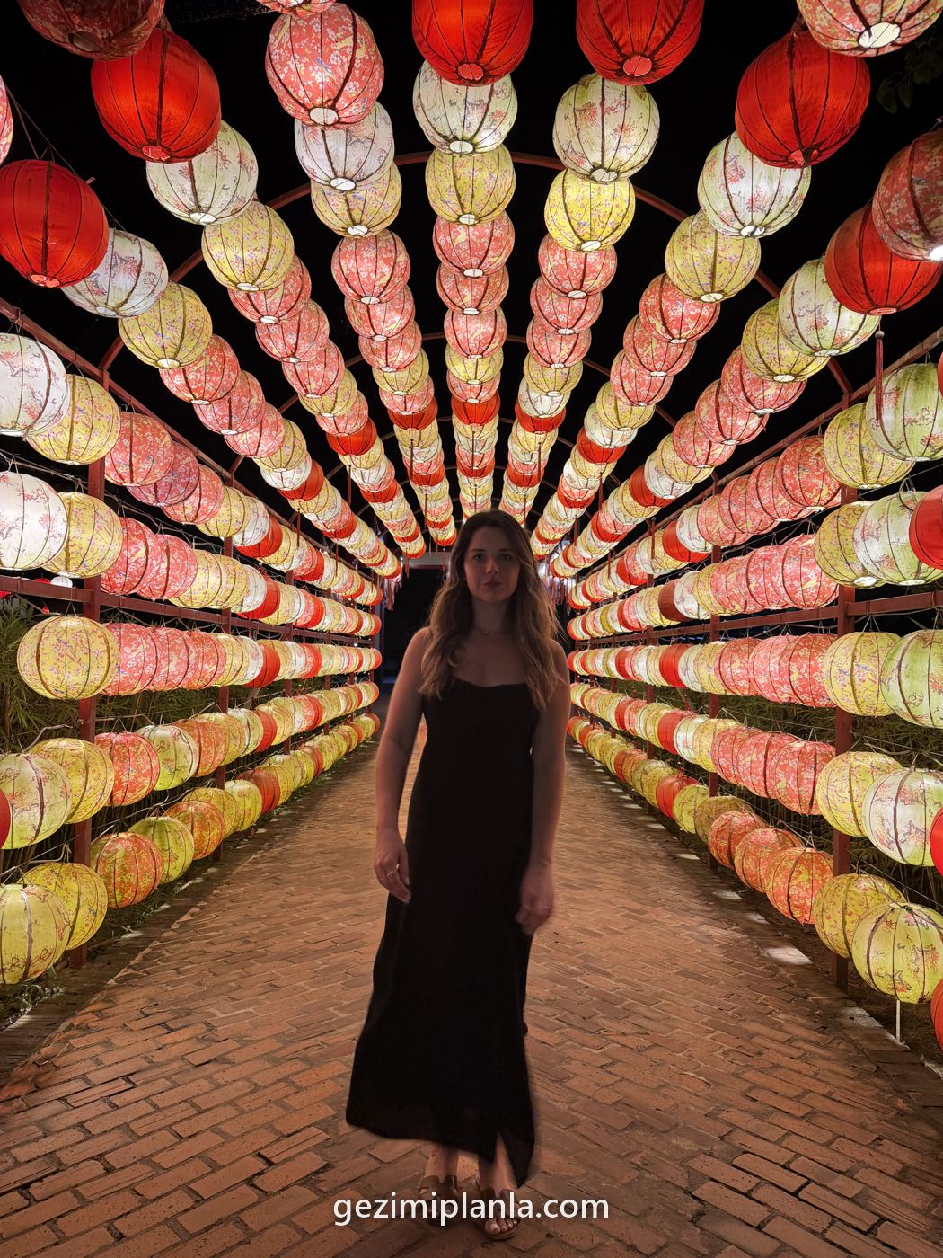 Hoi An'da gece fener tüneli